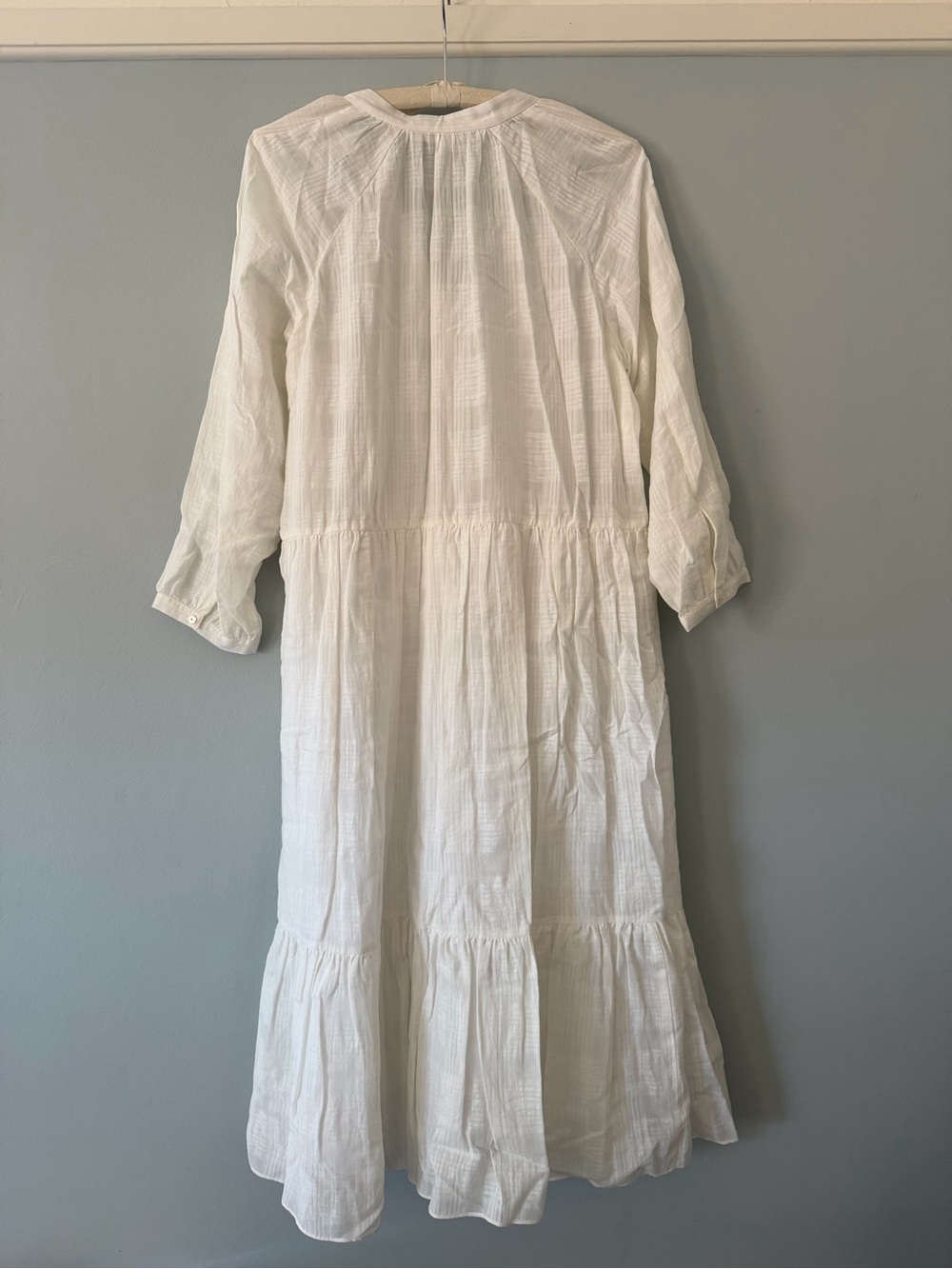 Like New - Veronica Beard Sarita White Tiered V-Neck Maxi Dress (XL) - Picture 9 of 13